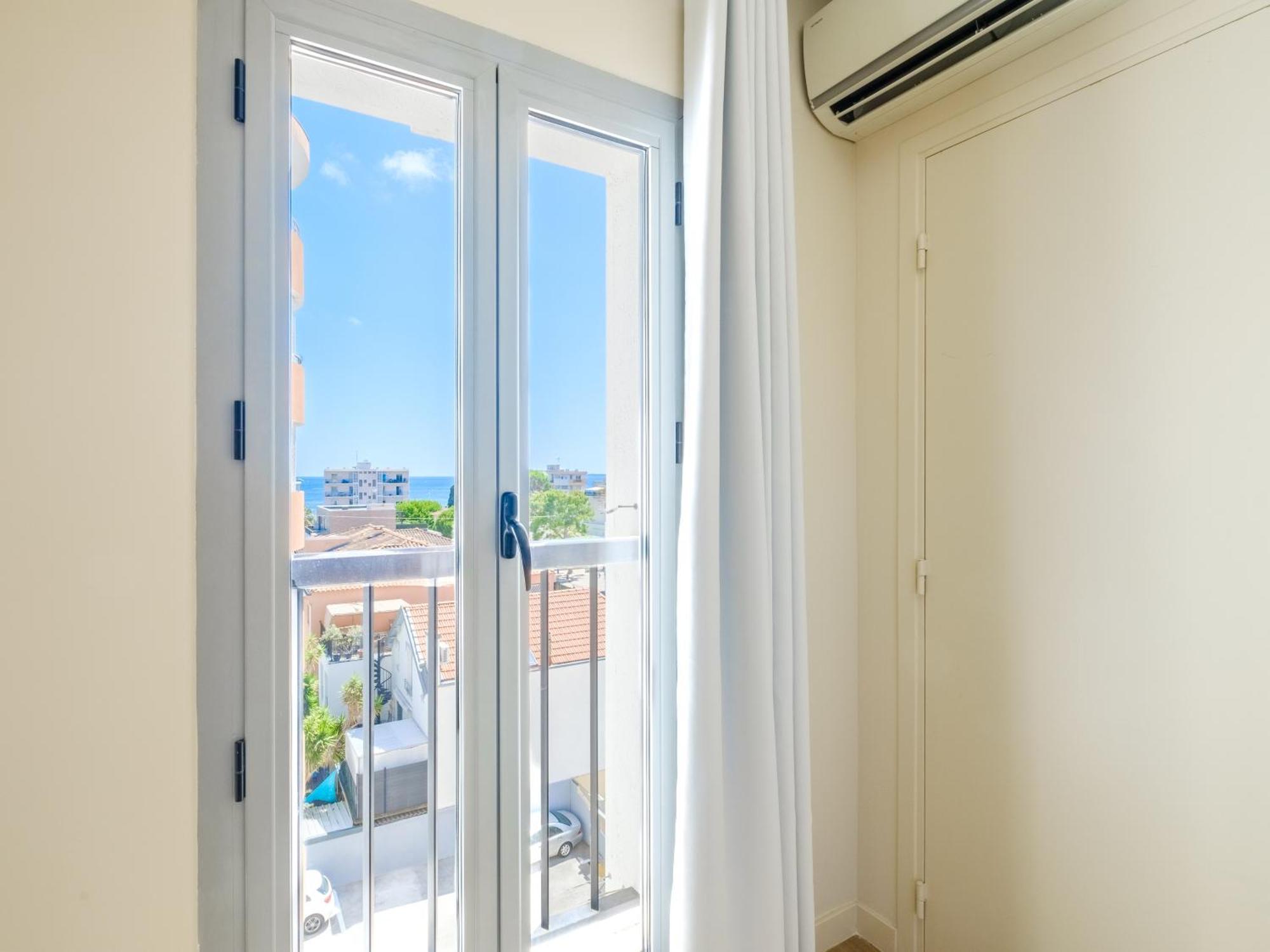 B&B Hotel Antibes Juan-Les-Pins Esterno foto