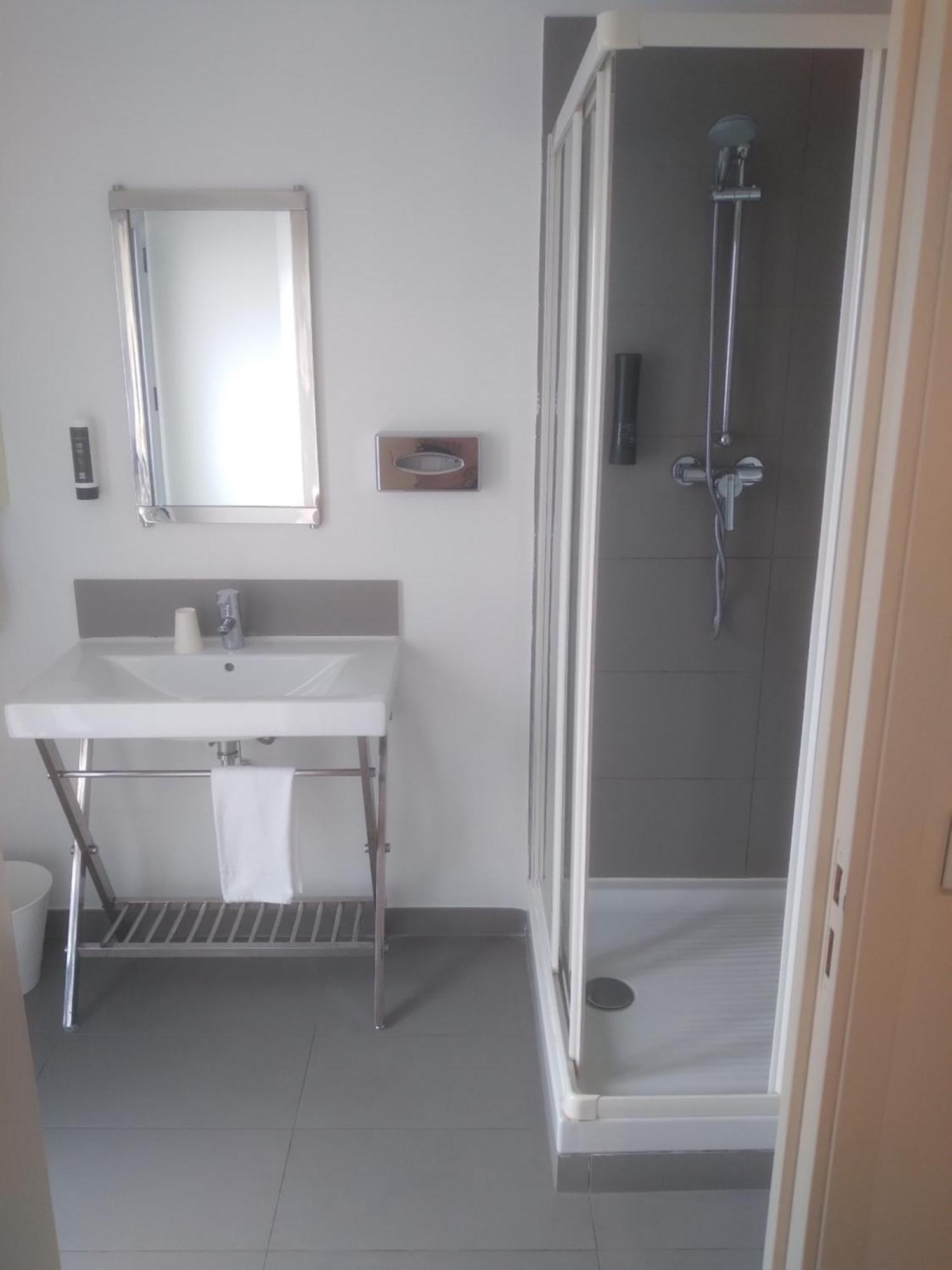 B&B Hotel Antibes Juan-Les-Pins Esterno foto